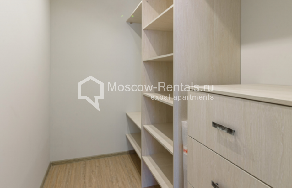 Photo #11 2-room (1 BR) apartment for <a href="http://moscow-rentals.ru/en/articles/long-term-rent" target="_blank">a long-term</a> rent
 in Russia, Moscow, Bolshaya Sadovaya str., 5к1