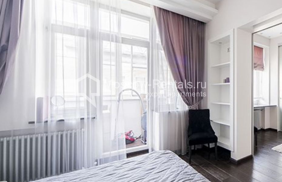 Photo #10 2-room (1 BR) apartment for <a href="http://moscow-rentals.ru/en/articles/long-term-rent" target="_blank">a long-term</a> rent
 in Russia, Moscow, Kamergerskyi lane,  2