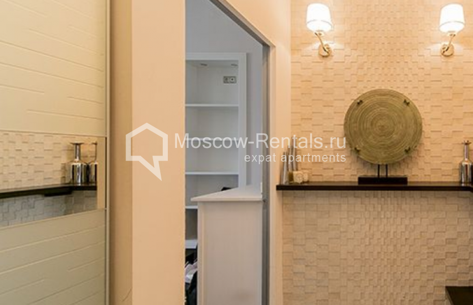 Photo #15 2-room (1 BR) apartment for <a href="http://moscow-rentals.ru/en/articles/long-term-rent" target="_blank">a long-term</a> rent
 in Russia, Moscow, Kamergerskyi lane,  2