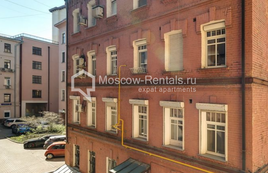 Photo #14 3-room (2 BR) apartment for <a href="http://moscow-rentals.ru/en/articles/long-term-rent" target="_blank">a long-term</a> rent
 in Russia, Moscow, Bolshoi Palashevskyi lane, 1/14С1