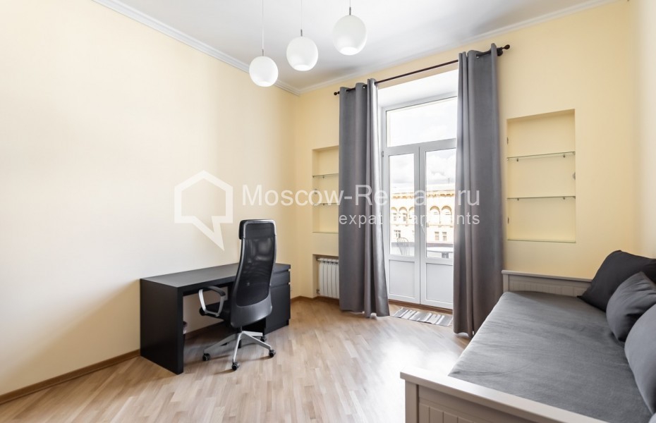 Photo #7 4-room (3 BR) apartment for <a href="http://moscow-rentals.ru/en/articles/long-term-rent" target="_blank">a long-term</a> rent
 in Russia, Moscow, Tverskaya str, 9