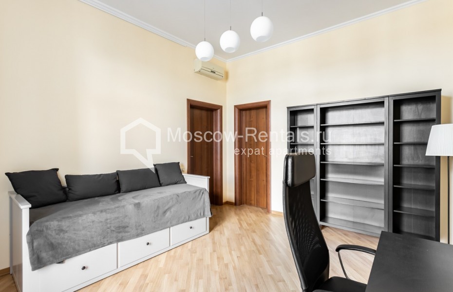 Photo #8 4-room (3 BR) apartment for <a href="http://moscow-rentals.ru/en/articles/long-term-rent" target="_blank">a long-term</a> rent
 in Russia, Moscow, Tverskaya str, 9