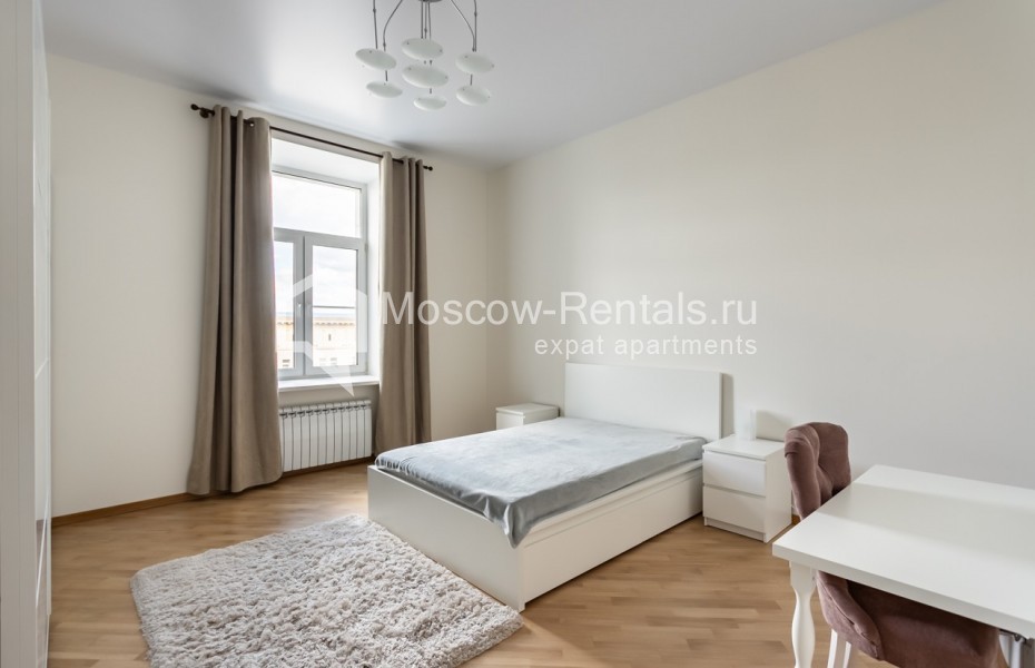 Photo #11 4-room (3 BR) apartment for <a href="http://moscow-rentals.ru/en/articles/long-term-rent" target="_blank">a long-term</a> rent
 in Russia, Moscow, Tverskaya str, 9