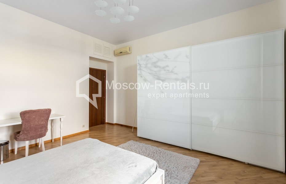 Photo #12 4-room (3 BR) apartment for <a href="http://moscow-rentals.ru/en/articles/long-term-rent" target="_blank">a long-term</a> rent
 in Russia, Moscow, Tverskaya str, 9