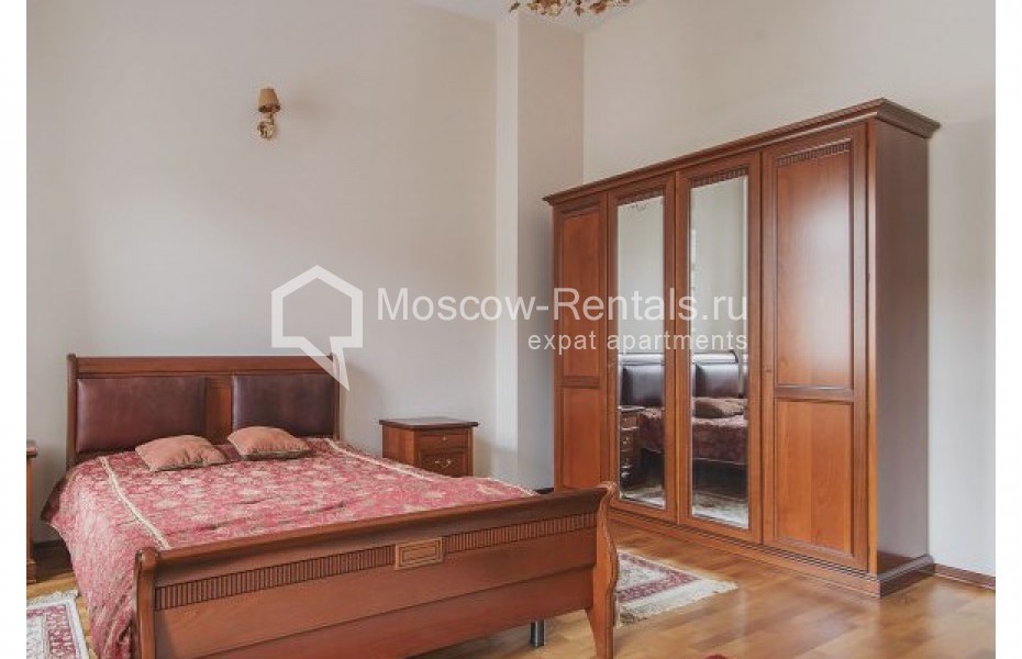 Photo #9 3-room (2 BR) apartment for <a href="http://moscow-rentals.ru/en/articles/long-term-rent" target="_blank">a long-term</a> rent
 in Russia, Moscow, Varsonofievskyi lane, 6