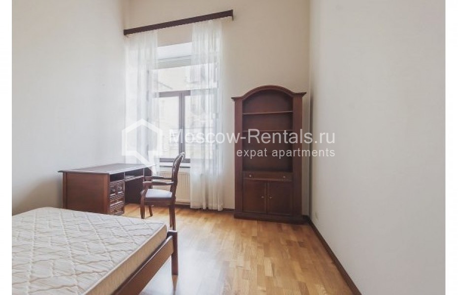 Photo #10 3-room (2 BR) apartment for <a href="http://moscow-rentals.ru/en/articles/long-term-rent" target="_blank">a long-term</a> rent
 in Russia, Moscow, Varsonofievskyi lane, 6