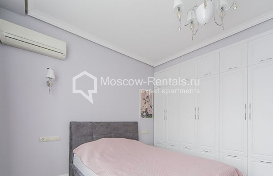 Photo #10 3-room (2 BR) apartment for <a href="http://moscow-rentals.ru/en/articles/long-term-rent" target="_blank">a long-term</a> rent
 in Russia, Moscow, Podkolokolnyi lane,16/2 С 1