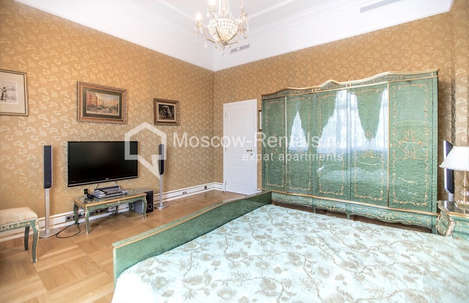 Photo #10 3-room (2 BR) apartment for <a href="http://moscow-rentals.ru/en/articles/long-term-rent" target="_blank">a long-term</a> rent
 in Russia, Moscow, Tverskaya str, 9