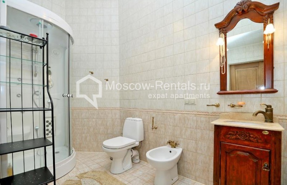 Photo #10 3-room (2 BR) apartment for <a href="http://moscow-rentals.ru/en/articles/long-term-rent" target="_blank">a long-term</a> rent
 in Russia, Moscow, Solyanka str, 1/2 С 1