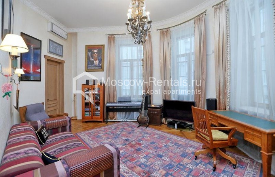Photo #8 3-room (2 BR) apartment for <a href="http://moscow-rentals.ru/en/articles/long-term-rent" target="_blank">a long-term</a> rent
 in Russia, Moscow, Solyanka str, 1/2 С 1