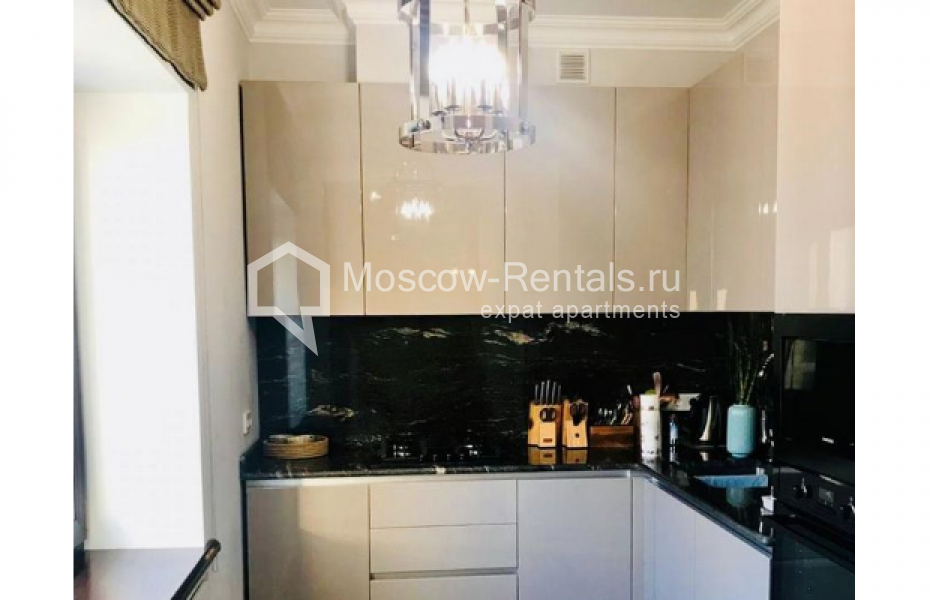 Photo #4 4-room (3 BR) apartment for <a href="http://moscow-rentals.ru/en/articles/long-term-rent" target="_blank">a long-term</a> rent
 in Russia, Moscow, Petroverigskyi lane, 3 С 1