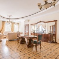 Photo #1 5-room (4 BR) apartment for <a href="http://moscow-rentals.ru/en/articles/long-term-rent" target="_blank">a long-term</a> rent
 in Russia, Moscow, Petrovskyi blv., 23