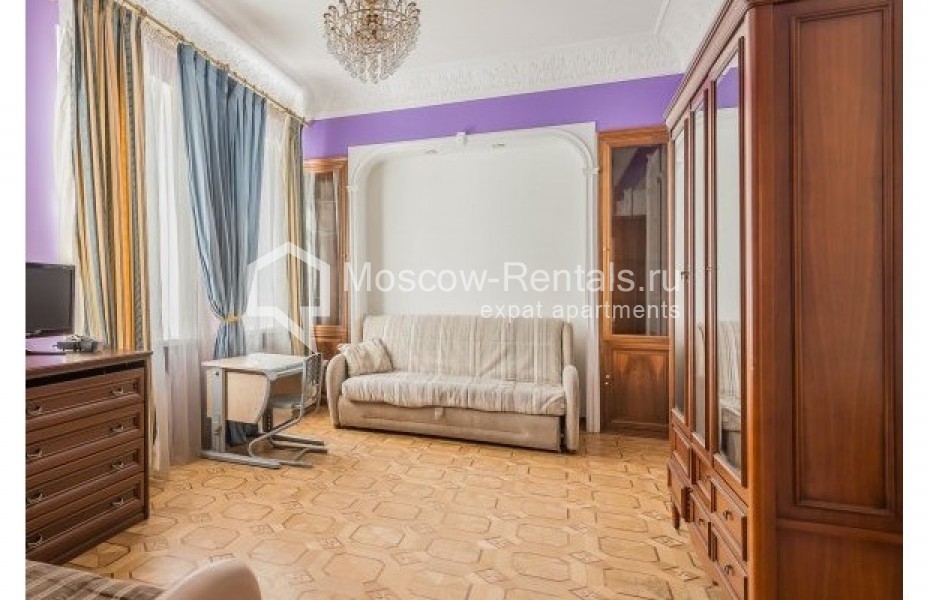 Photo #11 5-room (4 BR) apartment for <a href="http://moscow-rentals.ru/en/articles/long-term-rent" target="_blank">a long-term</a> rent
 in Russia, Moscow, Petrovskyi blv., 23