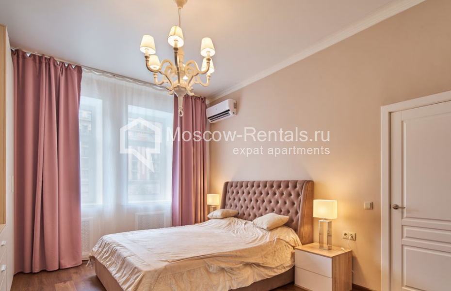Photo #3 2-room (1 BR) apartment for <a href="http://moscow-rentals.ru/en/articles/long-term-rent" target="_blank">a long-term</a> rent
 in Russia, Moscow, Tverskaya str, 4