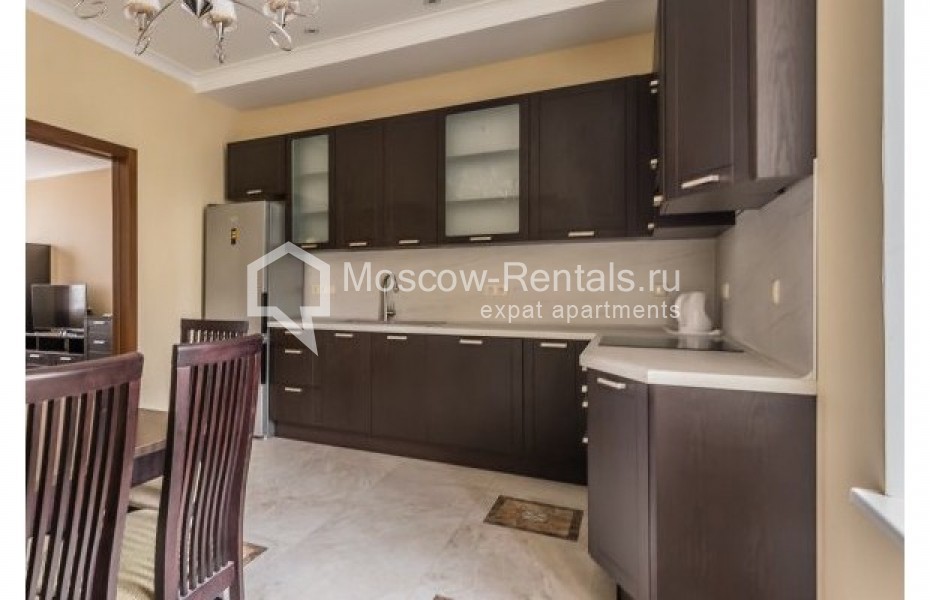 Photo #5 4-room (3 BR) apartment for <a href="http://moscow-rentals.ru/en/articles/long-term-rent" target="_blank">a long-term</a> rent
 in Russia, Moscow, Ovchinnkovskyi lane, 10