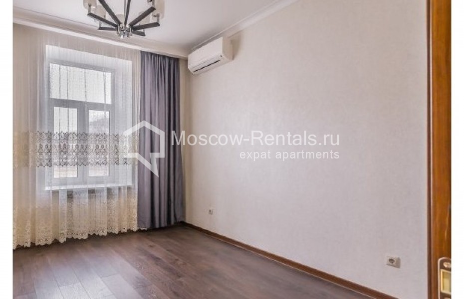 Photo #9 4-room (3 BR) apartment for <a href="http://moscow-rentals.ru/en/articles/long-term-rent" target="_blank">a long-term</a> rent
 in Russia, Moscow, Ovchinnkovskyi lane, 10