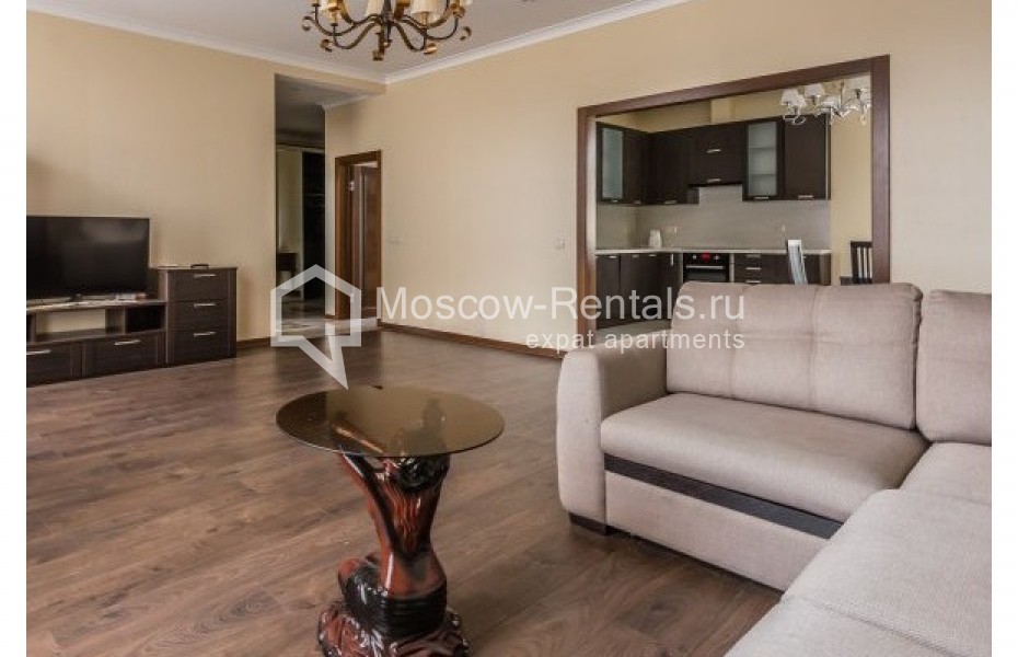 Photo #3 4-room (3 BR) apartment for <a href="http://moscow-rentals.ru/en/articles/long-term-rent" target="_blank">a long-term</a> rent
 in Russia, Moscow, Ovchinnkovskyi lane, 10
