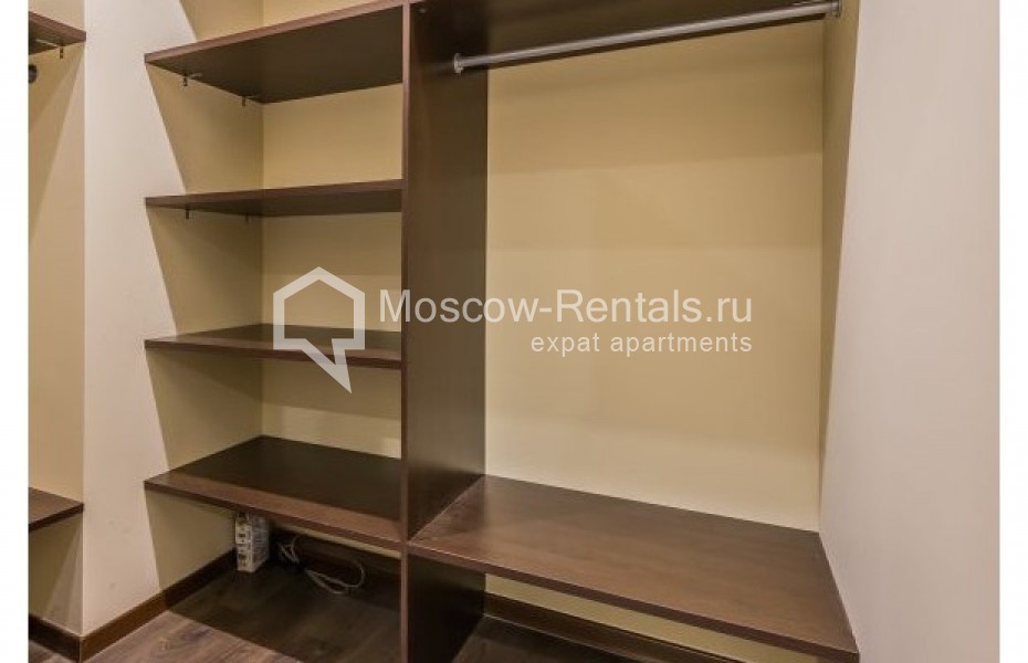 Photo #12 4-room (3 BR) apartment for <a href="http://moscow-rentals.ru/en/articles/long-term-rent" target="_blank">a long-term</a> rent
 in Russia, Moscow, Ovchinnkovskyi lane, 10