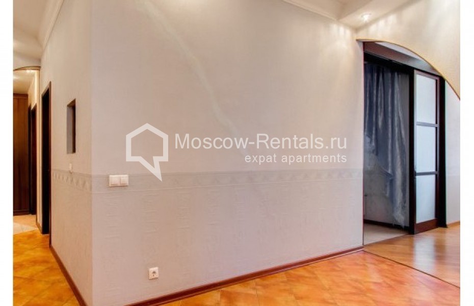 Photo #9 3-room (2 BR) apartment for <a href="http://moscow-rentals.ru/en/articles/long-term-rent" target="_blank">a long-term</a> rent
 in Russia, Moscow, Shabolovka str, 23 к 3