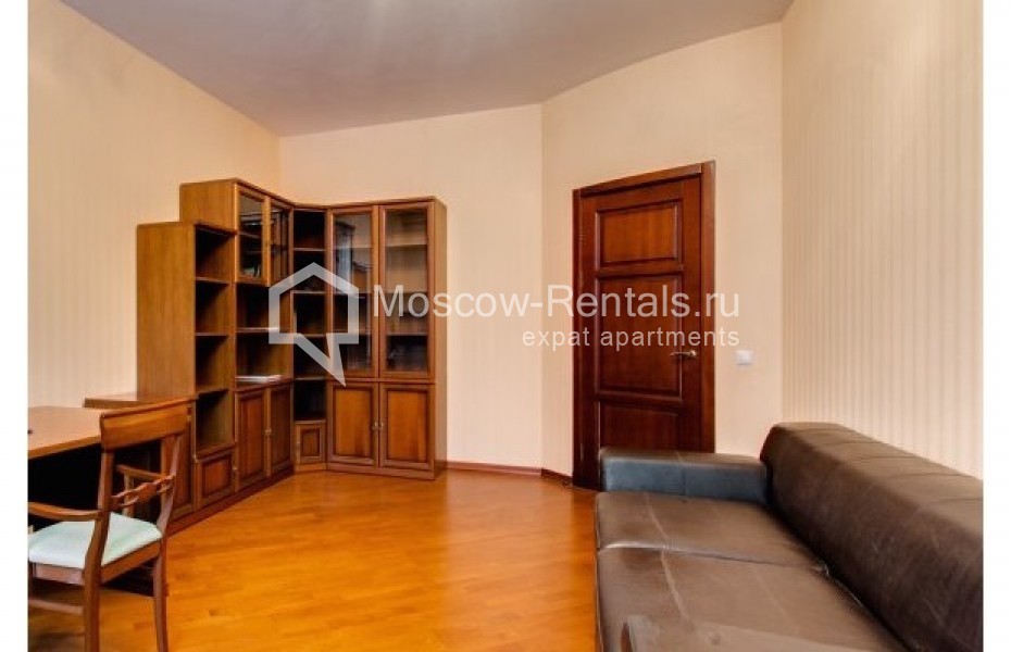 Photo #6 3-room (2 BR) apartment for <a href="http://moscow-rentals.ru/en/articles/long-term-rent" target="_blank">a long-term</a> rent
 in Russia, Moscow, Shabolovka str, 23 к 3