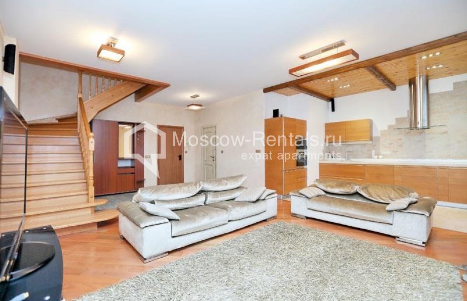 Photo #3 3-room (2 BR) apartment for <a href="http://moscow-rentals.ru/en/articles/long-term-rent" target="_blank">a long-term</a> rent
 in Russia, Moscow, Klimentovskyi lane, 2