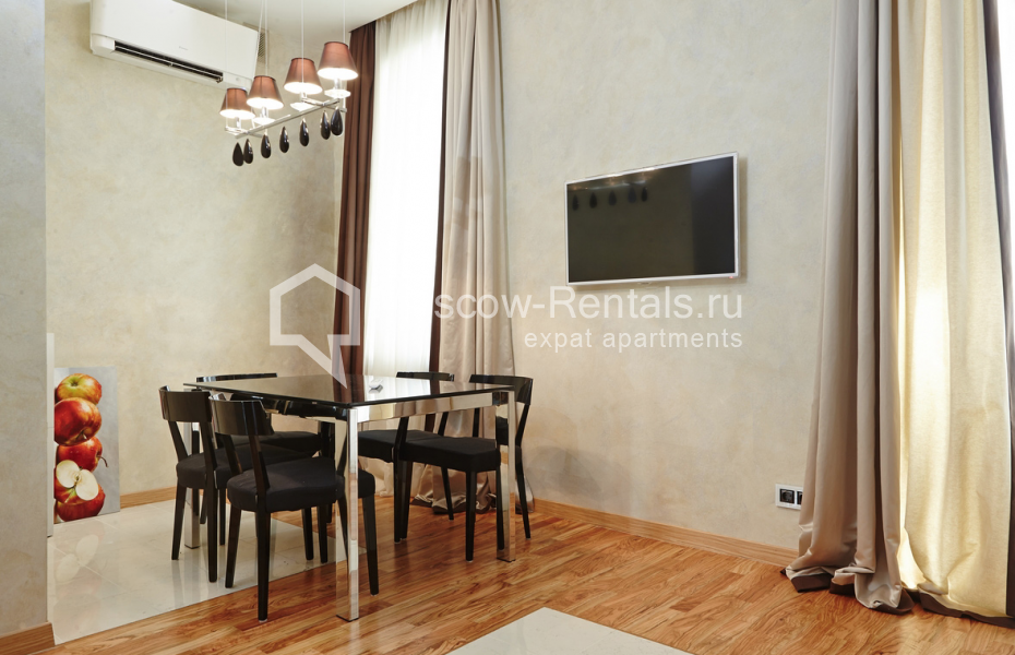 Photo #4 2-room (1 BR) apartment for <a href="http://moscow-rentals.ru/en/articles/long-term-rent" target="_blank">a long-term</a> rent
 in Russia, Moscow, Tverskaya str, 4