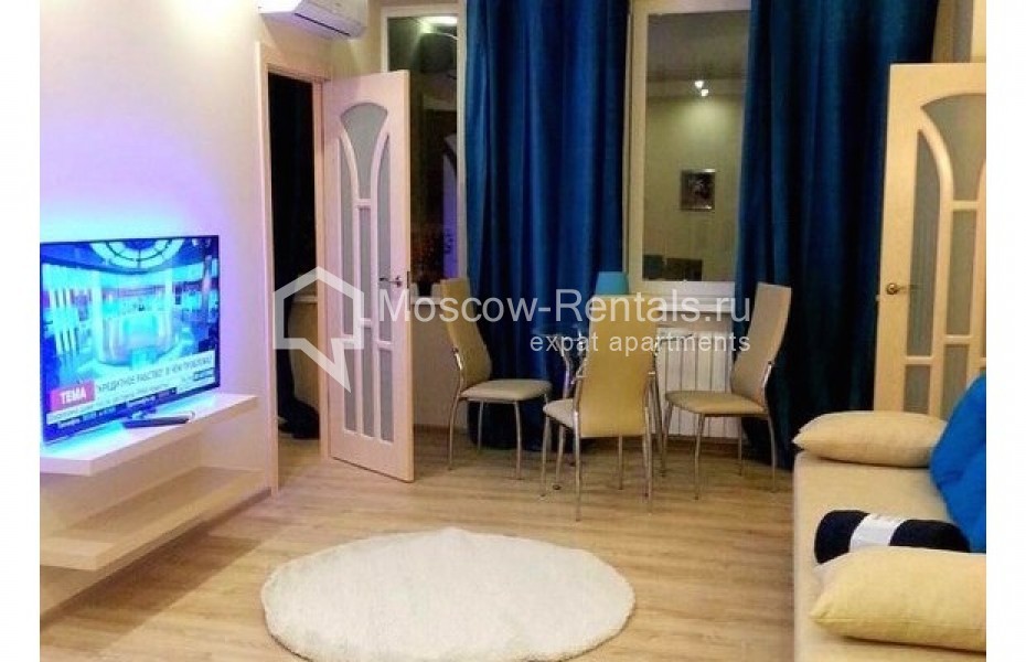 Photo #1 3-room (2 BR) apartment for <a href="http://moscow-rentals.ru/en/articles/long-term-rent" target="_blank">a long-term</a> rent
 in Russia, Moscow, Novy Arbat str, 6
