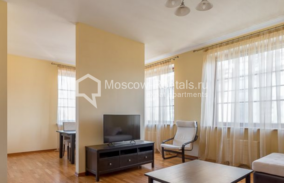 Photo #1 3-room (2 BR) apartment for <a href="http://moscow-rentals.ru/en/articles/long-term-rent" target="_blank">a long-term</a> rent
 in Russia, Moscow, Runovskyi lane, 10С1