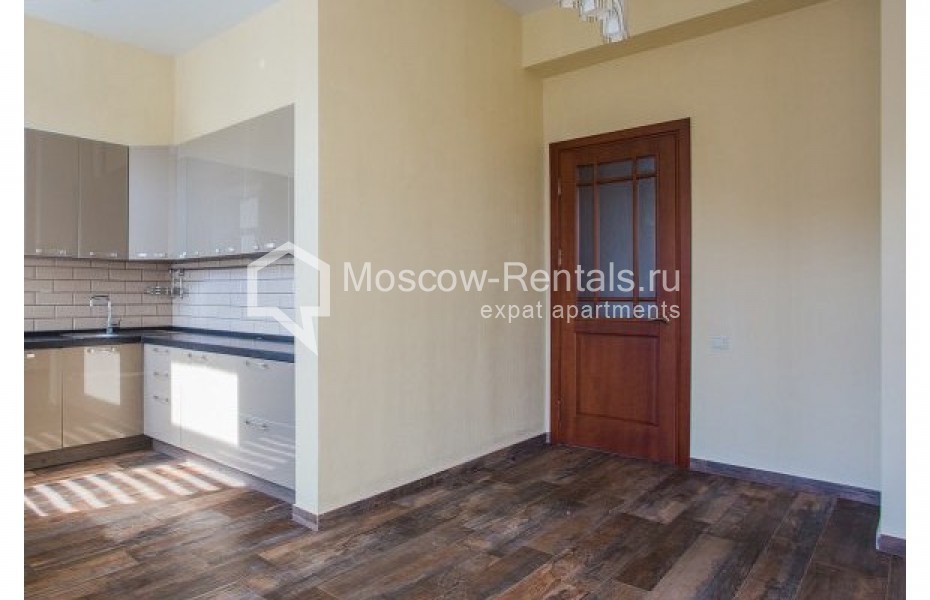 Photo #3 4-room (3 BR) apartment for <a href="http://moscow-rentals.ru/en/articles/long-term-rent" target="_blank">a long-term</a> rent
 in Russia, Moscow, Zhukovskogo str, 2