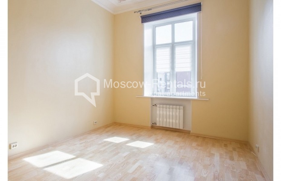 Photo #9 4-room (3 BR) apartment for <a href="http://moscow-rentals.ru/en/articles/long-term-rent" target="_blank">a long-term</a> rent
 in Russia, Moscow, Zhukovskogo str, 2