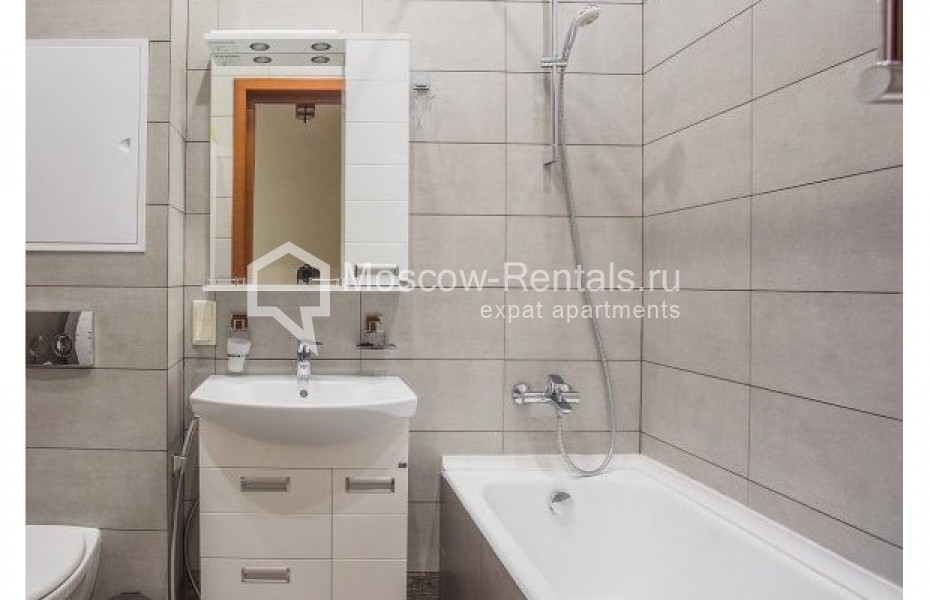 Photo #12 4-room (3 BR) apartment for <a href="http://moscow-rentals.ru/en/articles/long-term-rent" target="_blank">a long-term</a> rent
 in Russia, Moscow, Zhukovskogo str, 2