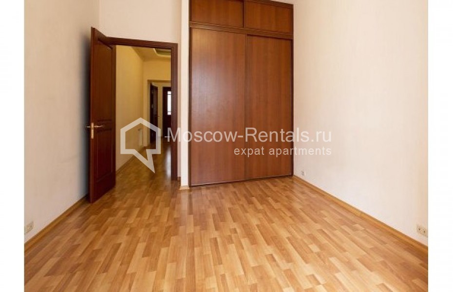 Photo #10 4-room (3 BR) apartment for <a href="http://moscow-rentals.ru/en/articles/long-term-rent" target="_blank">a long-term</a> rent
 in Russia, Moscow, Furmannyi lane, 24