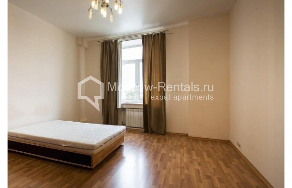 Photo #11 4-room (3 BR) apartment for <a href="http://moscow-rentals.ru/en/articles/long-term-rent" target="_blank">a long-term</a> rent
 in Russia, Moscow, Furmannyi lane, 24