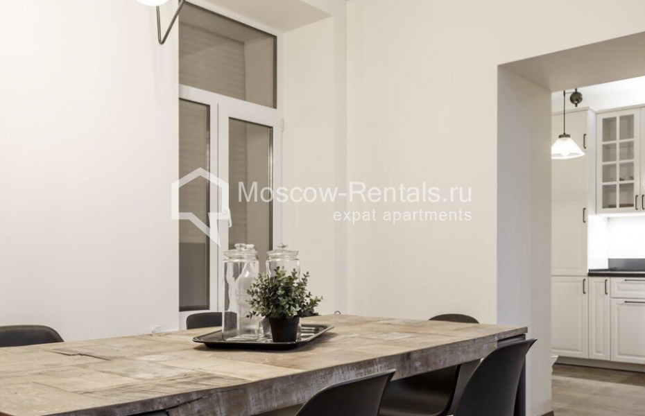 Photo #8 4-room (3 BR) apartment for <a href="http://moscow-rentals.ru/en/articles/long-term-rent" target="_blank">a long-term</a> rent
 in Russia, Moscow, Pokrovka str, 14/2