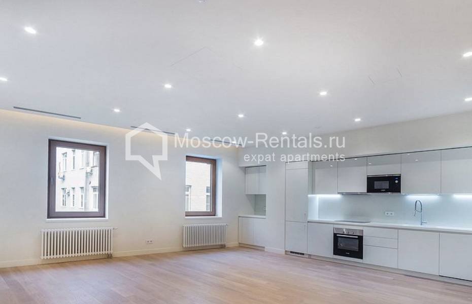 Photo #2 4-room (3 BR) apartment for <a href="http://moscow-rentals.ru/en/articles/long-term-rent" target="_blank">a long-term</a> rent
 in Russia, Moscow, Mashkova str, 13С1