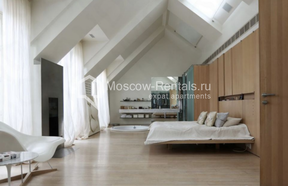 Photo #17 6-room (5 BR) apartment for <a href="http://moscow-rentals.ru/en/articles/long-term-rent" target="_blank">a long-term</a> rent
 in Russia, Moscow, Prechistenka str, 40/2С2
