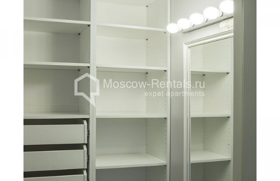 Photo #9 3-room (2 BR) apartment for <a href="http://moscow-rentals.ru/en/articles/long-term-rent" target="_blank">a long-term</a> rent
 in Russia, Moscow, Ulofa Palme str, 1