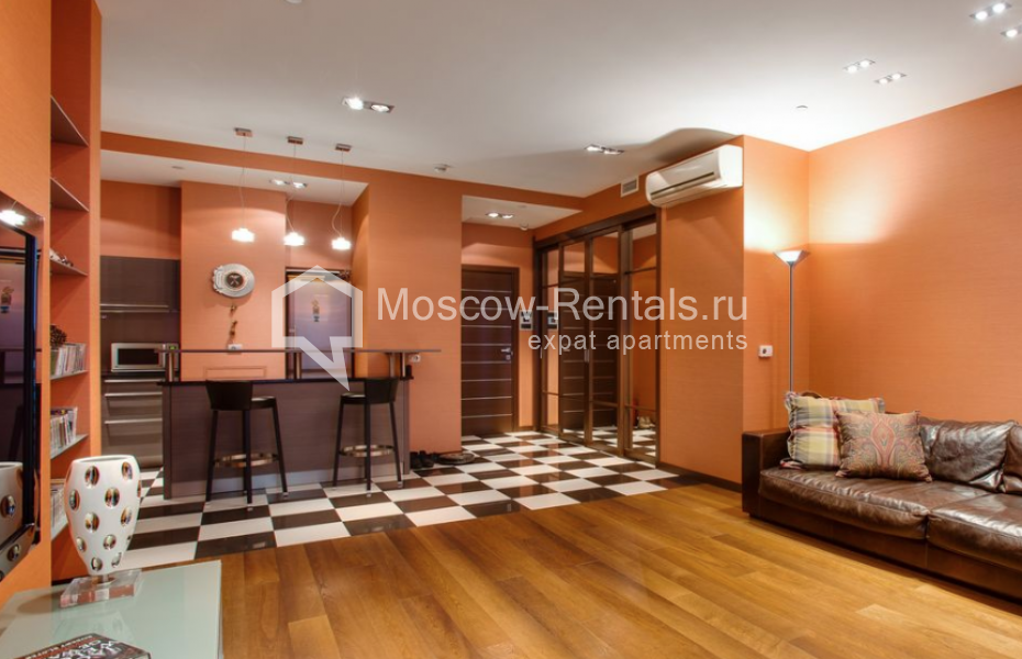 Photo #1 3-room (2 BR) apartment for <a href="http://moscow-rentals.ru/en/articles/long-term-rent" target="_blank">a long-term</a> rent
 in Russia, Moscow, Mosfilmovskaya str, 70к1