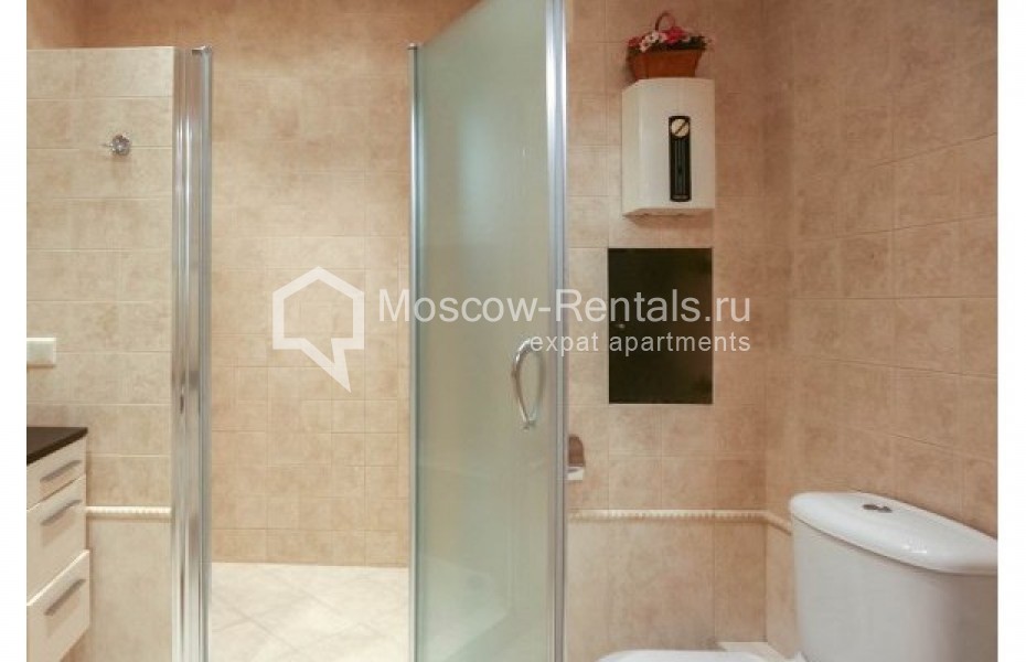 Photo #10 3-room (2 BR) apartment for <a href="http://moscow-rentals.ru/en/articles/long-term-rent" target="_blank">a long-term</a> rent
 in Russia, Moscow, Ostozhenka str, 27К1