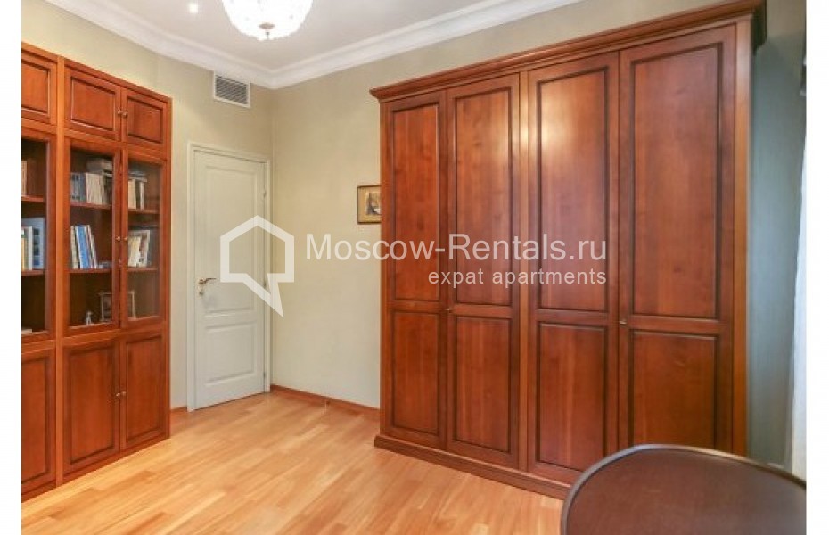 Photo #9 3-room (2 BR) apartment for <a href="http://moscow-rentals.ru/en/articles/long-term-rent" target="_blank">a long-term</a> rent
 in Russia, Moscow, Ostozhenka str, 27К1
