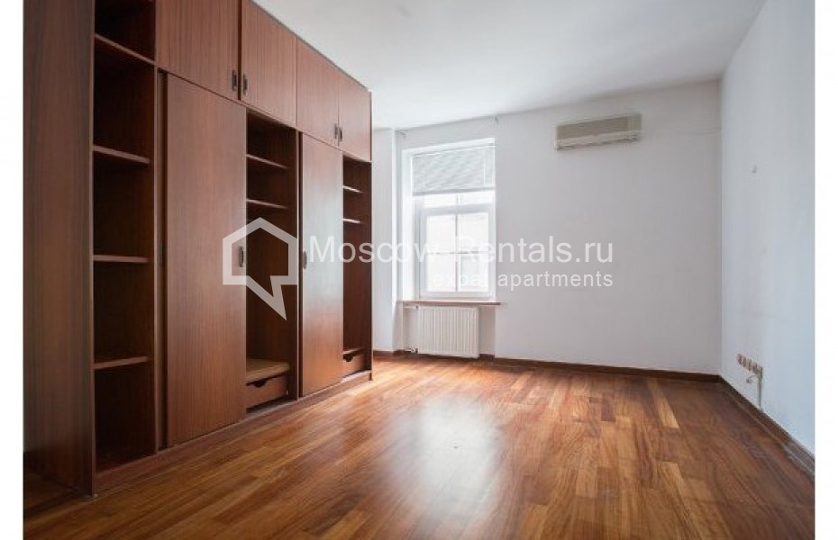 Photo #7 4-room (3 BR) apartment for <a href="http://moscow-rentals.ru/en/articles/long-term-rent" target="_blank">a long-term</a> rent
 in Russia, Moscow, Tverskaya str, 28к1