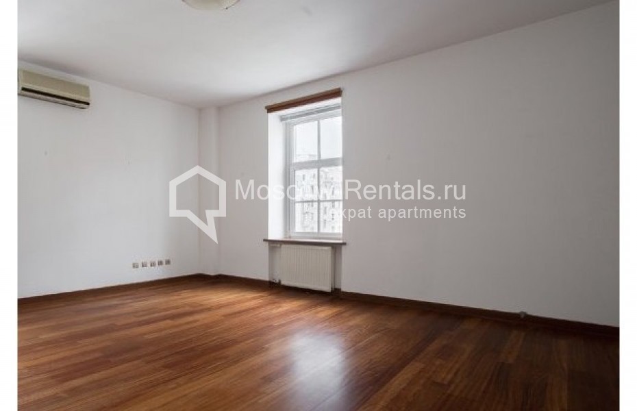 Photo #5 4-room (3 BR) apartment for <a href="http://moscow-rentals.ru/en/articles/long-term-rent" target="_blank">a long-term</a> rent
 in Russia, Moscow, Tverskaya str, 28к1
