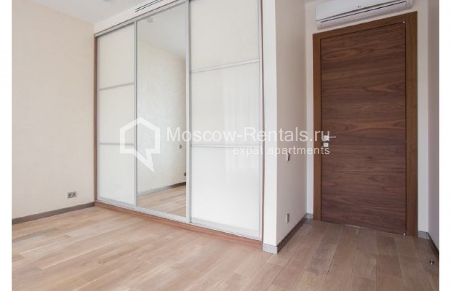 Photo #8 3-room (2 BR) apartment for <a href="http://moscow-rentals.ru/en/articles/long-term-rent" target="_blank">a long-term</a> rent
 in Russia, Moscow, Sadovnicheskaya str, 57/1