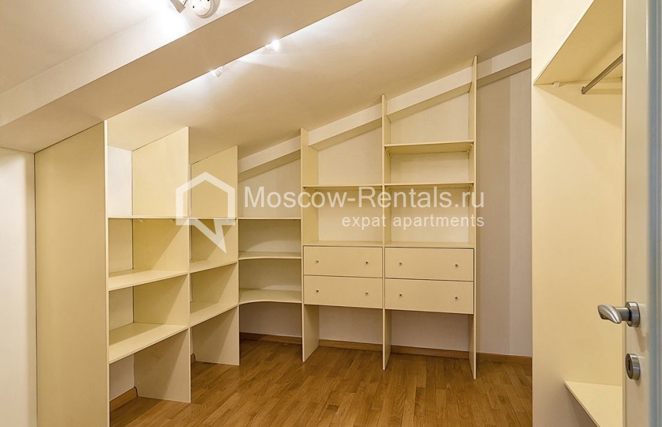 Photo #12 6-room (5 BR) apartment for <a href="http://moscow-rentals.ru/en/articles/long-term-rent" target="_blank">a long-term</a> rent
 in Russia, Moscow, Vorotnikovskyi lane, 4