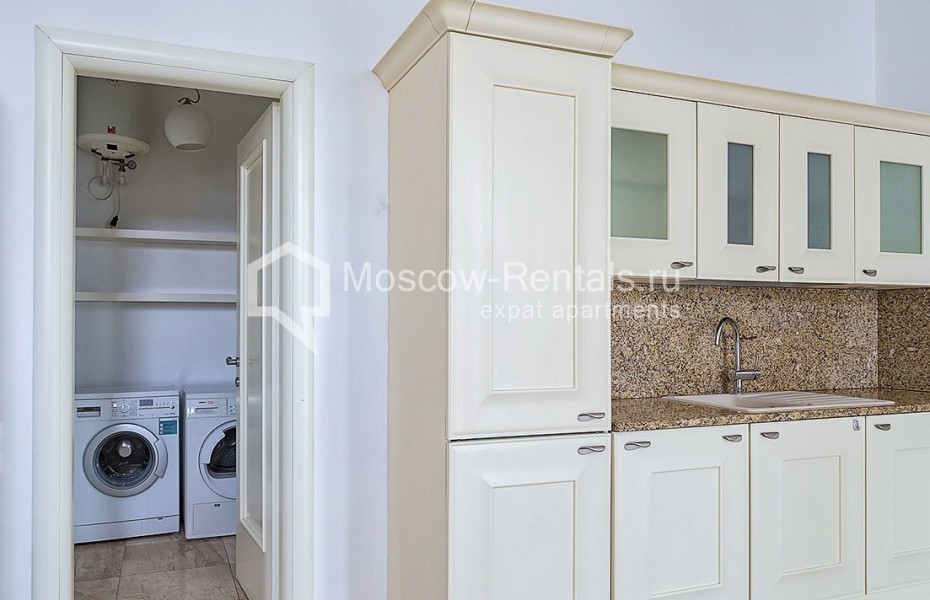 Photo #16 6-room (5 BR) apartment for <a href="http://moscow-rentals.ru/en/articles/long-term-rent" target="_blank">a long-term</a> rent
 in Russia, Moscow, Vorotnikovskyi lane, 4