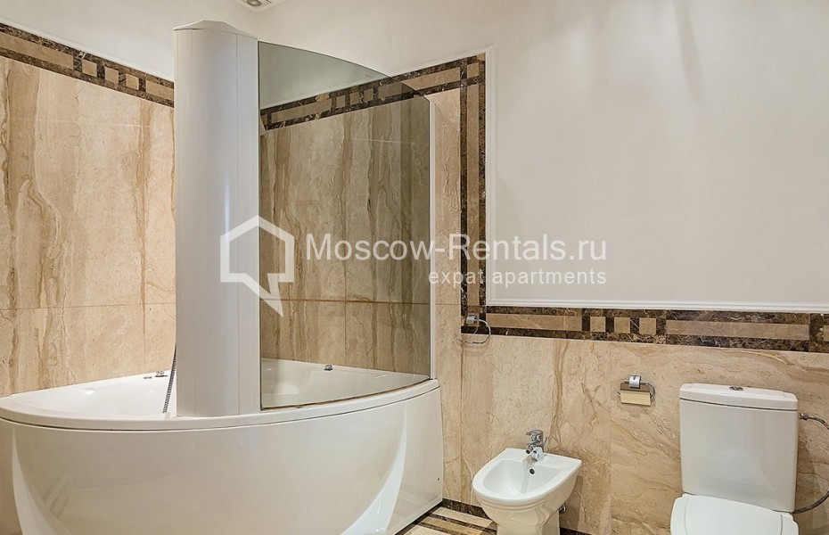 Photo #19 6-room (5 BR) apartment for <a href="http://moscow-rentals.ru/en/articles/long-term-rent" target="_blank">a long-term</a> rent
 in Russia, Moscow, Vorotnikovskyi lane, 4