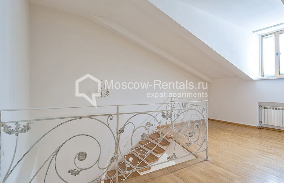 Photo #7 6-room (5 BR) apartment for <a href="http://moscow-rentals.ru/en/articles/long-term-rent" target="_blank">a long-term</a> rent
 in Russia, Moscow, Vorotnikovskyi lane, 4