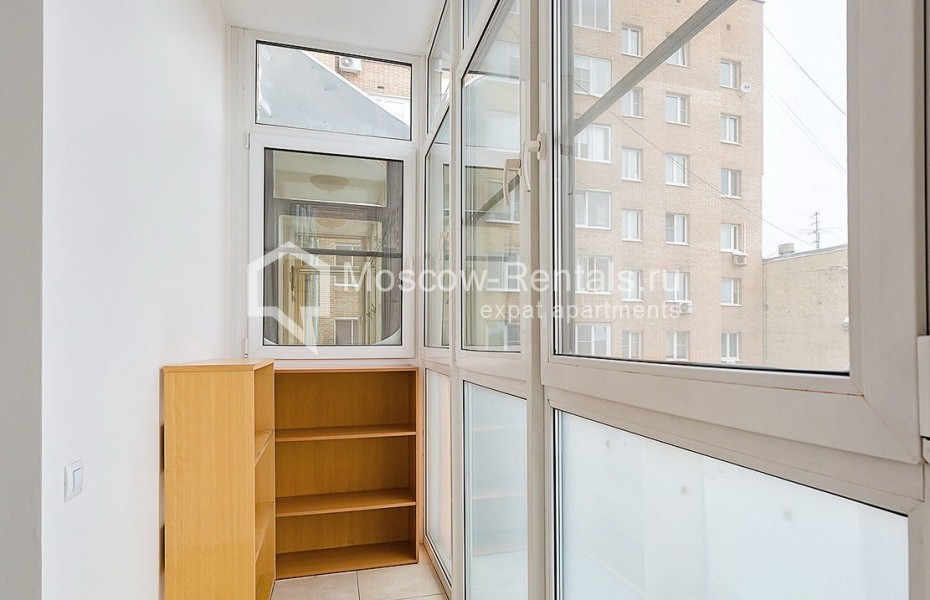 Photo #22 6-room (5 BR) apartment for <a href="http://moscow-rentals.ru/en/articles/long-term-rent" target="_blank">a long-term</a> rent
 in Russia, Moscow, Vorotnikovskyi lane, 4