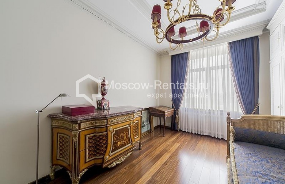 Photo #16 6-room (5 BR) apartment for <a href="http://moscow-rentals.ru/en/articles/long-term-rent" target="_blank">a long-term</a> rent
 in Russia, Moscow, 1-st Kolobovskyi lane, 14