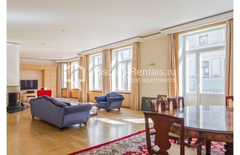 Photo #1 6-room (5 BR) apartment for <a href="http://moscow-rentals.ru/en/articles/long-term-rent" target="_blank">a long-term</a> rent
 in Russia, Moscow, Romanov lane, 5